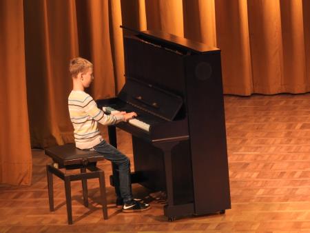 Letni nastop učencev Glasbene šole Slavka Osterca Ljutomer – dislocirani oddelek Razkrižje 9